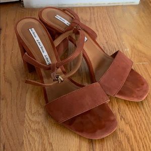 & other stories apricot / pink block heels size 39
